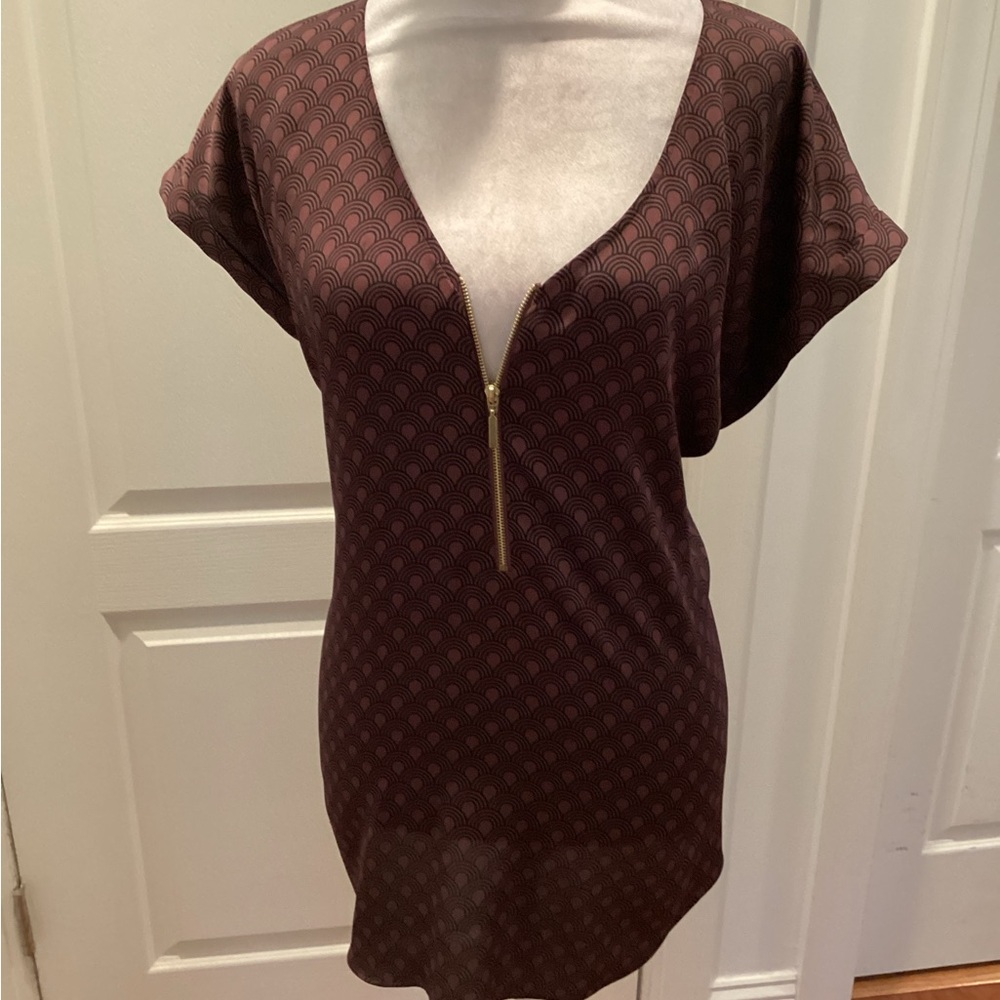 EXPRESS Maroon Zip-Front V-Neck Top